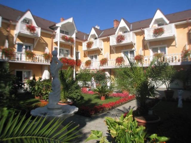 hotel-lidia-wellness-ha04-harkany-exterier-4.jpg
