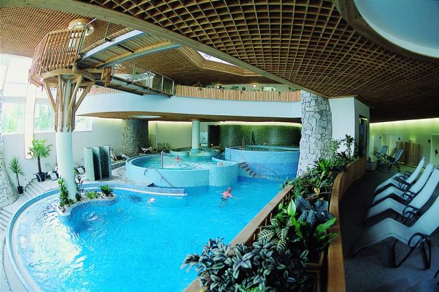 hotel-mendan-magic-spa-wellness-zalakaros-zk09-vnitrni-bazeny.j