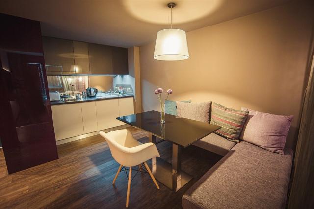 onyx-luxury-aparthotel-madarsko-sarvar-deluxe-tripokojovy-apart