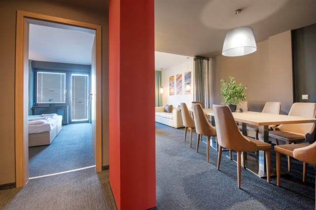 onyx-luxury-aparthotel-madarsko-sarvar-superior-rodinny-pokoj (