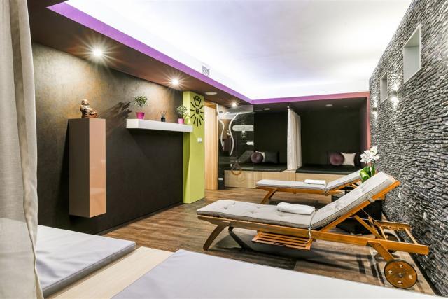 onyx-luxury-aparthotel-madarsko-sarvar-wellness (2).jpg