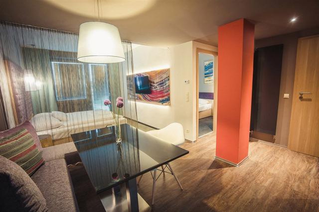 onyx-luxury-aparthotel-madarsko-sarvar-deluxe-apartman (2).jpg