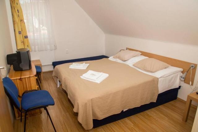 hotel-u-lip-trojanovice-celkovy-pokoj.jpg