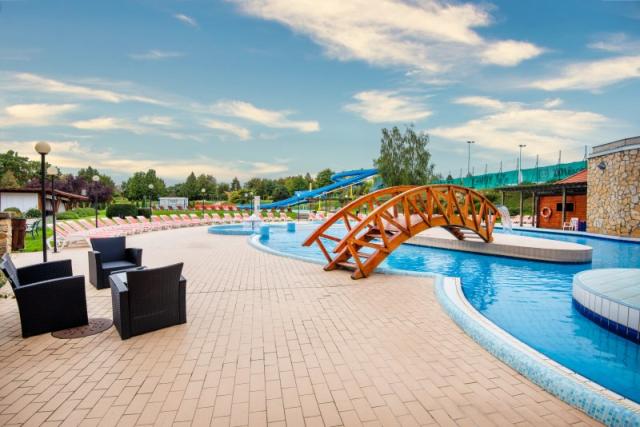 hotel-pelion-madarsko-tapolca-venkovni-bazen (4).jpg