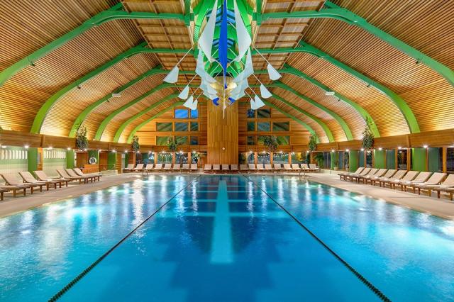 naturmed-hotel-carbona-madarsko-heviz-bazen.jpg