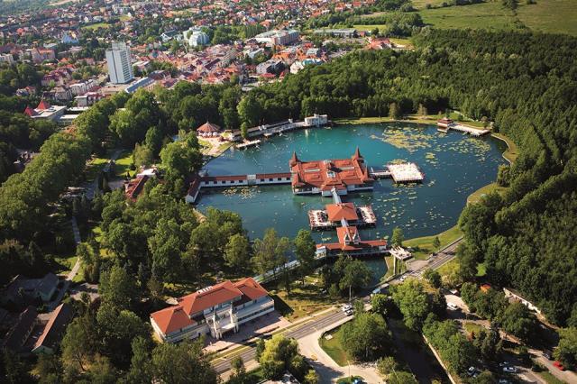 Hotel-naturmed-carbona-heviz-hv12-hévízi-termální-jezero1.jpg