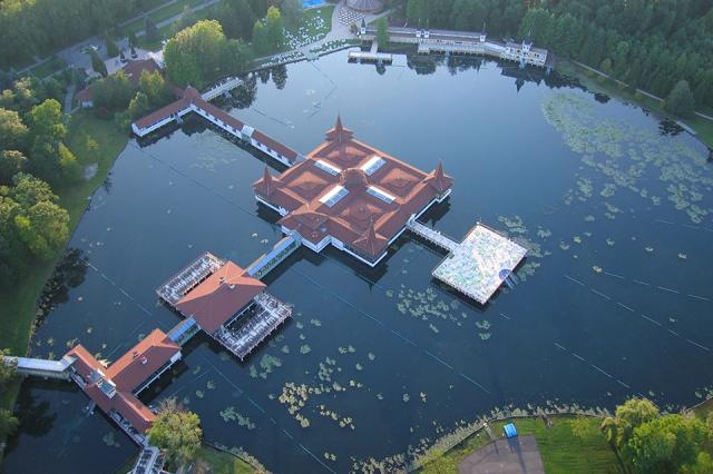 Hotel-naturmed-carbona-heviz-hv12-hotel-hévízi-termální-jezero2