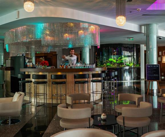 hotel-spirit-madarsko-sarvar-lobby-bar (2).jpg