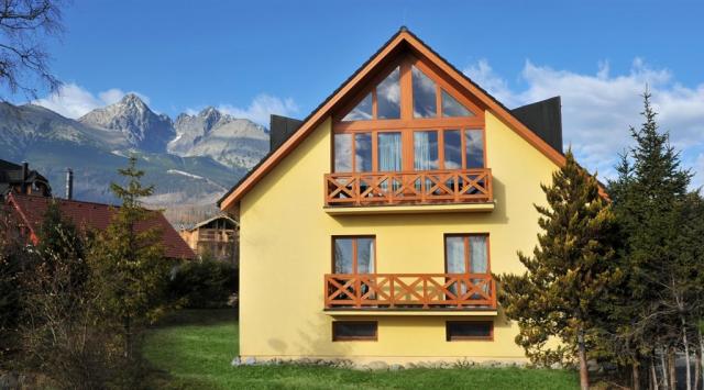 vila-magnolia-slovensko-tatranska-lomnice-pohled-na-vilu.jpg