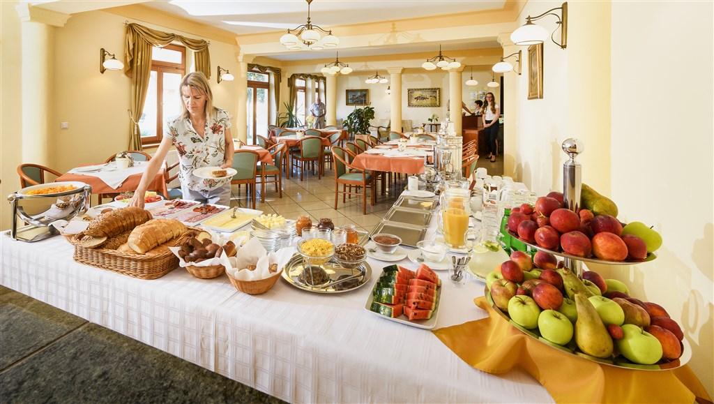hotel-ametiszt-madarsko-harkany-snidane1.jpg