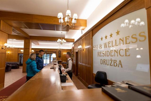hotel-druzba-slovensko-jasna-recepce (2).jpg