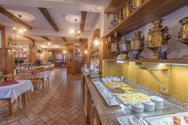 hotel-druzba-slovensko-jasna-restaurace1.jpg