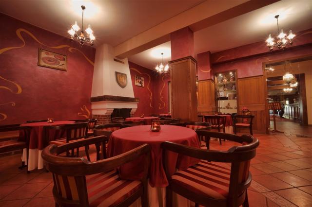 hotel-druzba-slovensko-jasna-kavarna.jpg