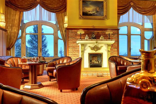 grandhotel-slovensko-stary-smokovec-kavarna.jpg