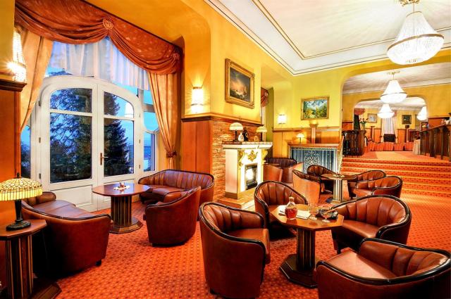 grandhotel-slovensko-stary-smokovec-kavarna (2).jpg