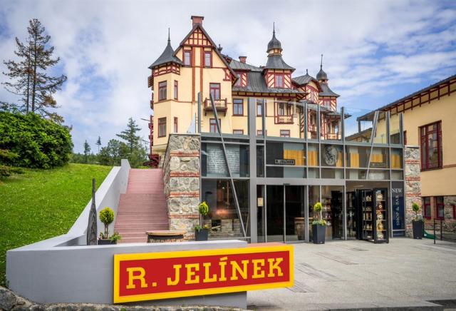 grandhotel-slovensko-stary-smokovec-bar-rudolf-jelinek.jfif