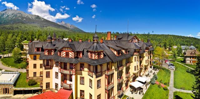 grandhotel-slovensko-stary-smokovec-pohled-na-hotel (3).jpg