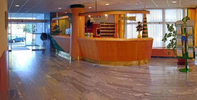 hotel-flora-trencianske-teplice-recepce-2.jpg