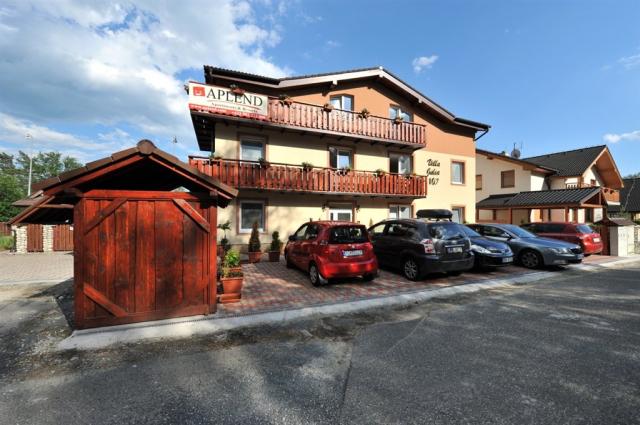 vila-julia-slovensko-tatranska-lomnice-pohled-na-vilu (2).jpg