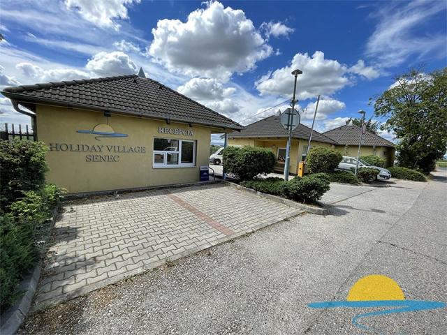 apartmanove-domy-holiday-village-slovensko-senec-recepce.jpg