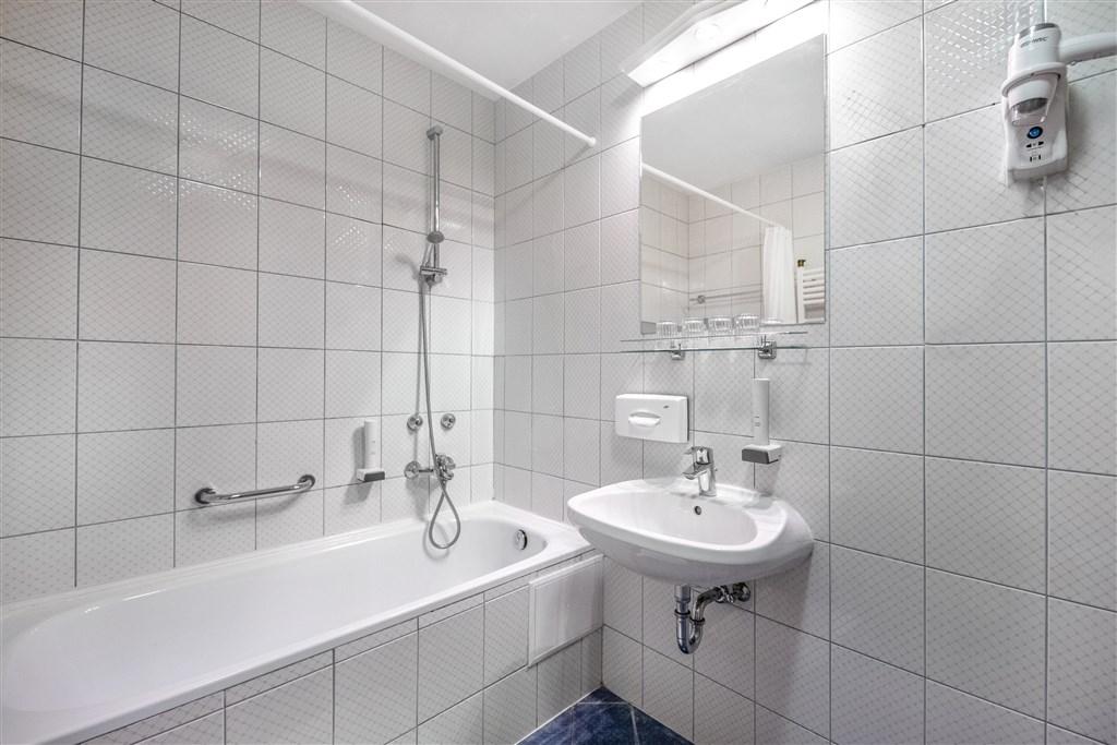 hotel-corvin-budapest-sisi-wing-koupelna1.JPG