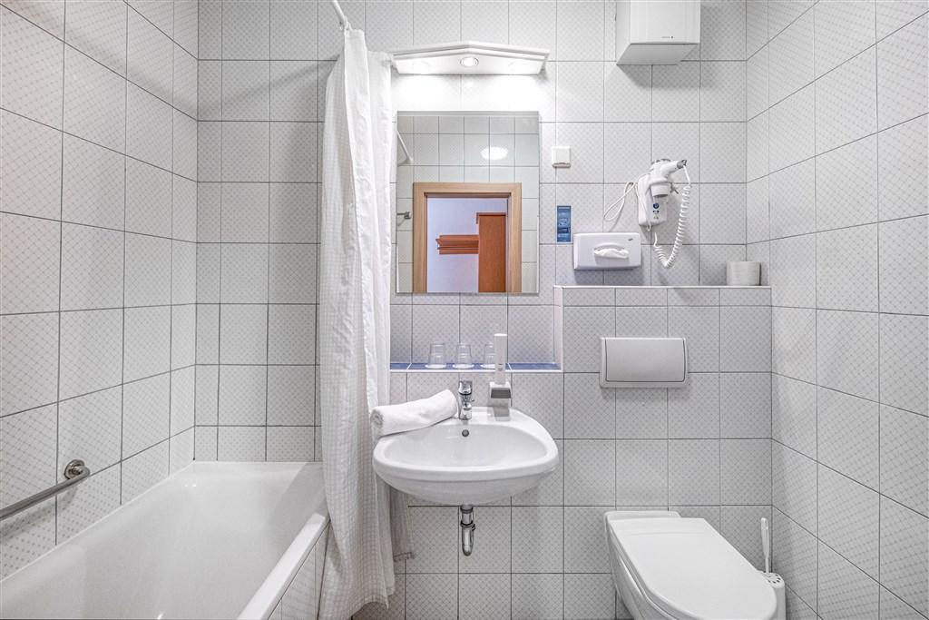 hotel-corvin-budapest-sisi-wing-koupelna.JPG