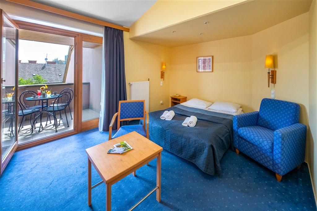 hotel-corvin-budapest-sisi-wing-suite.JPG