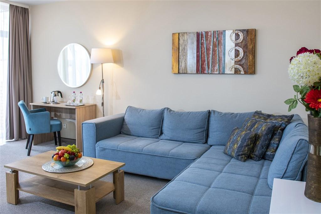 hotel-corvin-budapest-corvin-wing-suite-obyvak.jpg