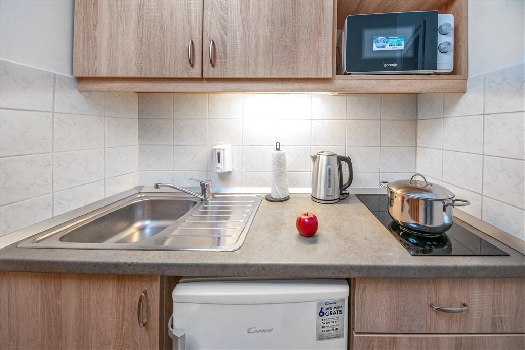 hotel-corvin-budapest-corvin-residence-kuchyn.JPG
