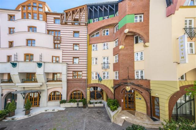 hotel-corvin-budapest.jpg