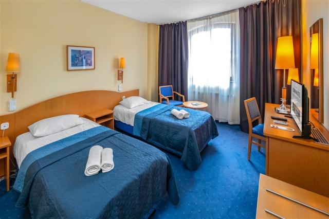 hotel-corvin-budapest-sisi-wing-twin.JPG