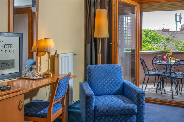 hotel-corvin-budapest-sisi-wing-suite1.JPG