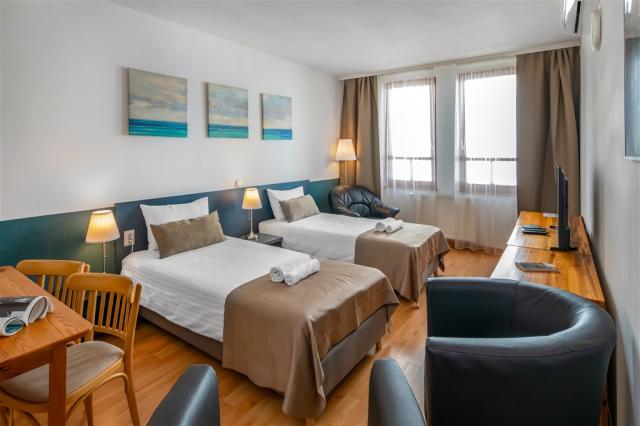 hotel-corvin-budapest-corvin-residence-obyvak1.JPG