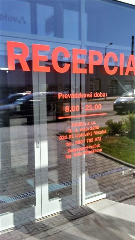 apartmany-liptov-liptovsky-mikulas-dvere recepcia.BMP.jpg