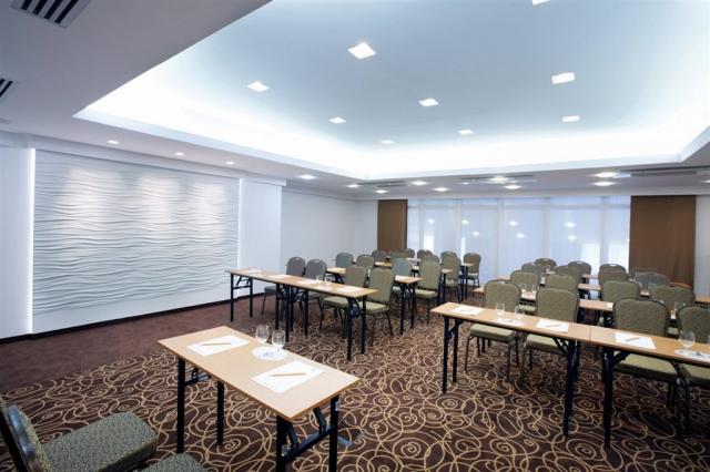 hotel-europa-fit-madarsko-heviz-konferencni-mistnost.jpg