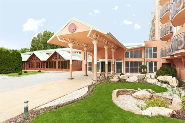 hotel-europa-fit-madarsko-heviz-pohled-na-hotel (2).jpg