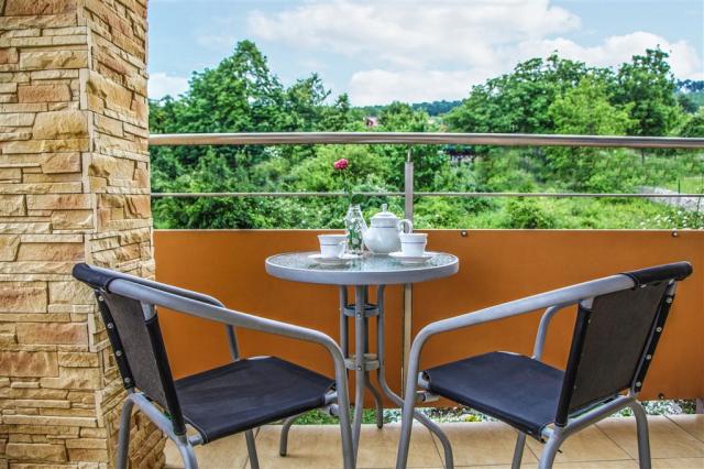 apartmany-relax-podhajska-slovensko-ubytovani-balkon-1.jpg