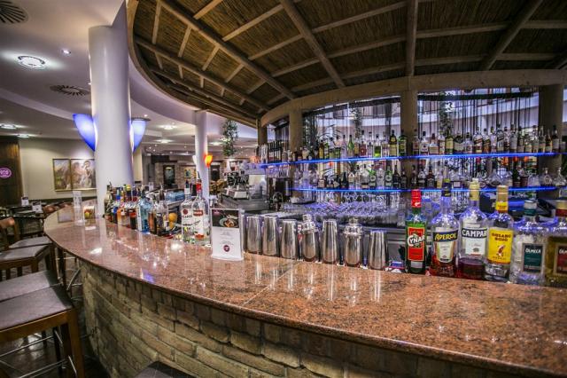 hotel-lotus-therme-heviz-bar.jpg