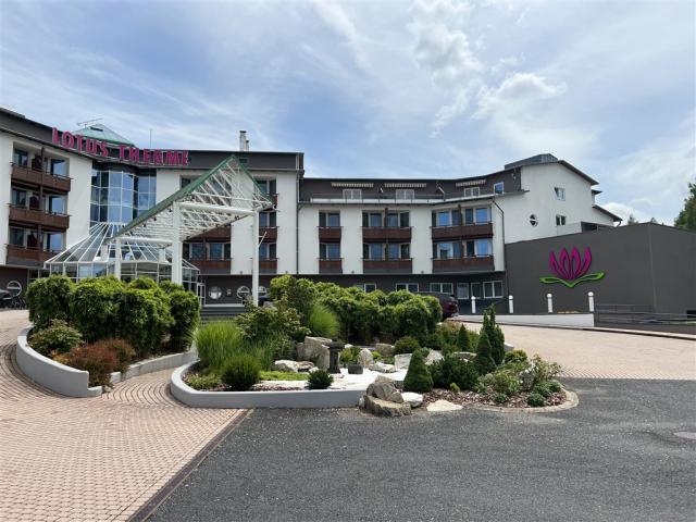 hotel-lotus-therme-heviz-exterier.jpg