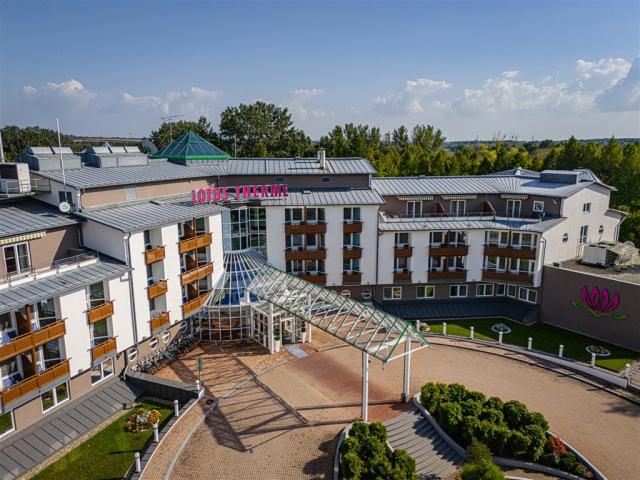 hotel-lotus-therme-heviz-vstup.JPG