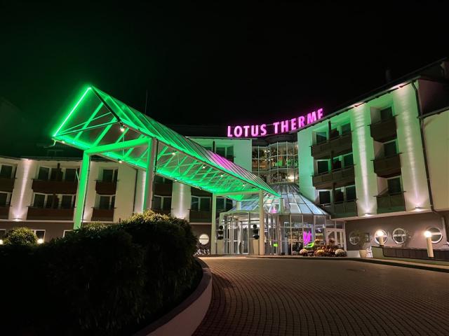 hotel-lotus-therme-heviz-vstup-v-noci.jpg