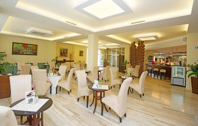 hotel-park-piešťany-kavarna-2.jpg