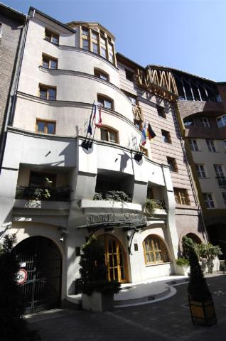 hotel-sissi-budapest-(BUD02)-pohled-na-hotel.jpg
