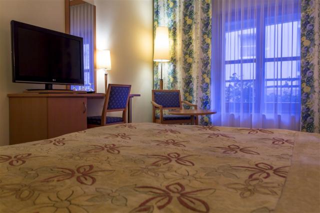 hotel-sissi-budapest-(BUD02)-wing-double-room2.jpg
