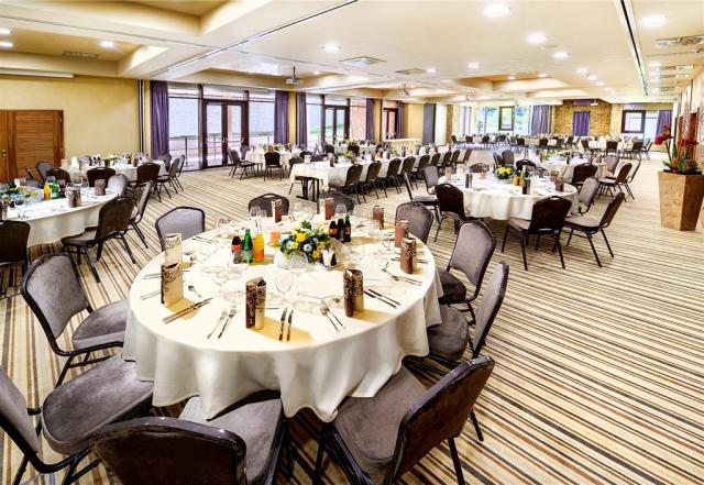 wellness-hotel-chopok-slovensko-jasná-pohled-na-restauraci-2.jp