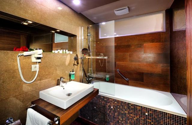 Jasna-wellness-hotel-chopok-dvouluzkovy-pokoj-preslicka-koupeln