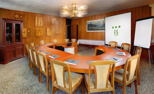 hotel-fis-slovensko-strbske-pleso-vysoke-tatry-konferenční sál 