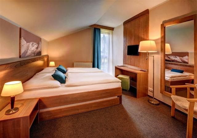 hotel-fis-slovensko-strbske-pleso-vysoke-tatry-dvouluzkovy-poko