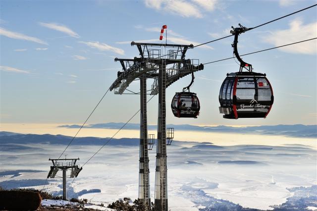 hotel-fis-slovensko-strbske-pleso-vysoke-tatry-lanovka.jpg