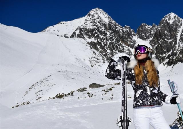 hotel-fis-slovensko-strbske-pleso-vysoke-tatry-zima.jpg